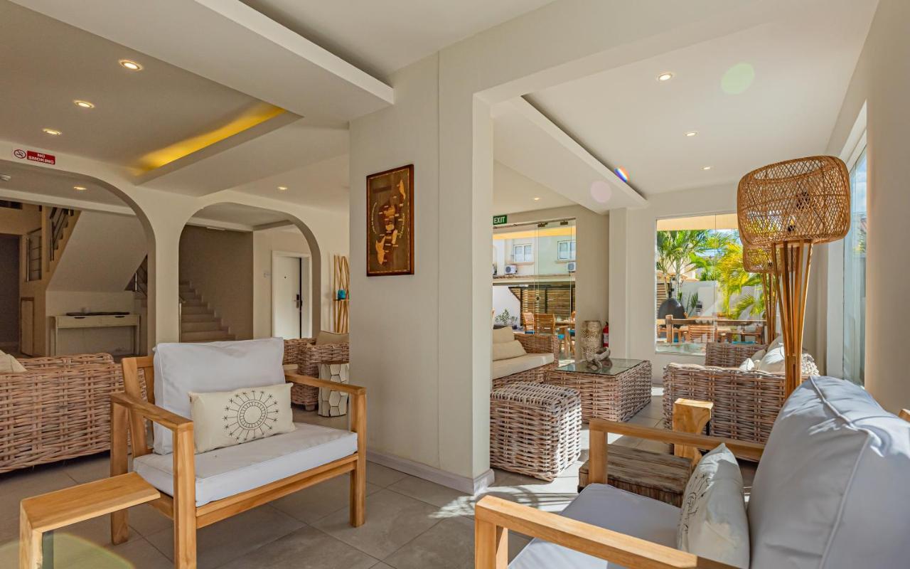 Seastar Hotel Flic en Flac Ngoại thất bức ảnh
