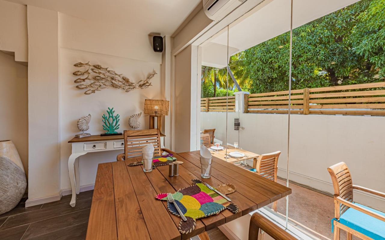 Seastar Hotel Flic en Flac Ngoại thất bức ảnh