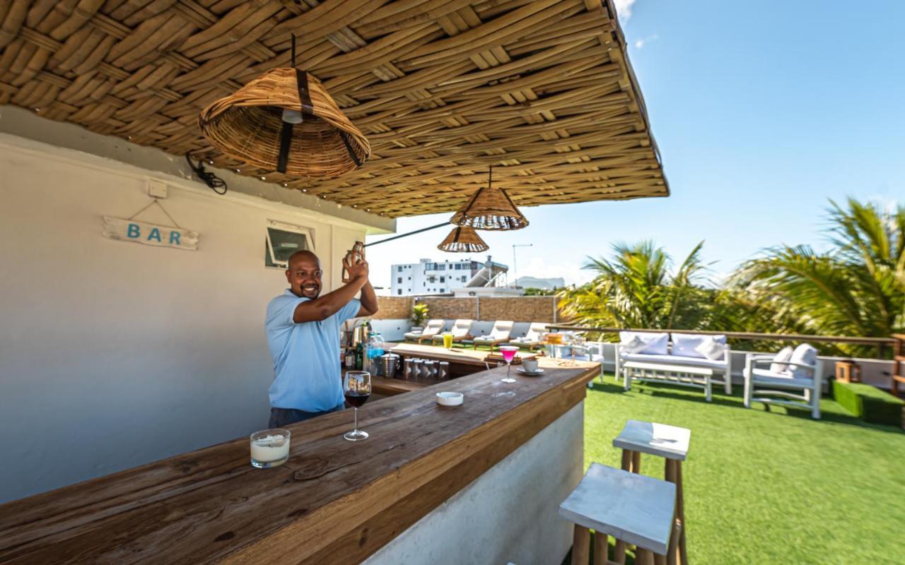 Seastar Hotel Flic en Flac Ngoại thất bức ảnh