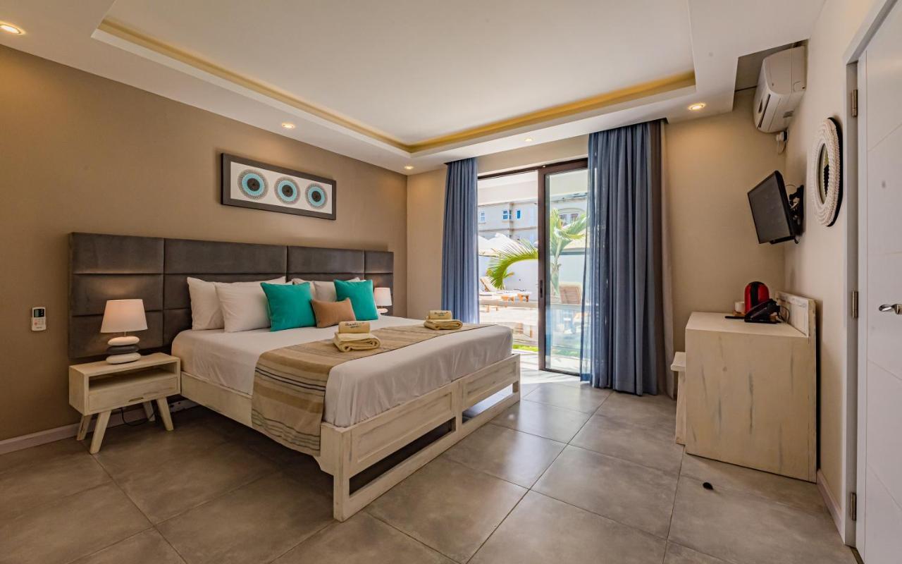 Seastar Hotel Flic en Flac Ngoại thất bức ảnh